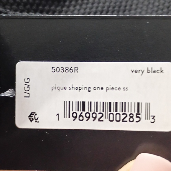 SPANX Pique SHAPING Black Open Back ONE PIECE RASHGARD SWIMSUIT - Picture 4 of 9